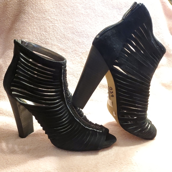 Vince Camuto 'Caitlyn' Boot - Picture 5 of 5